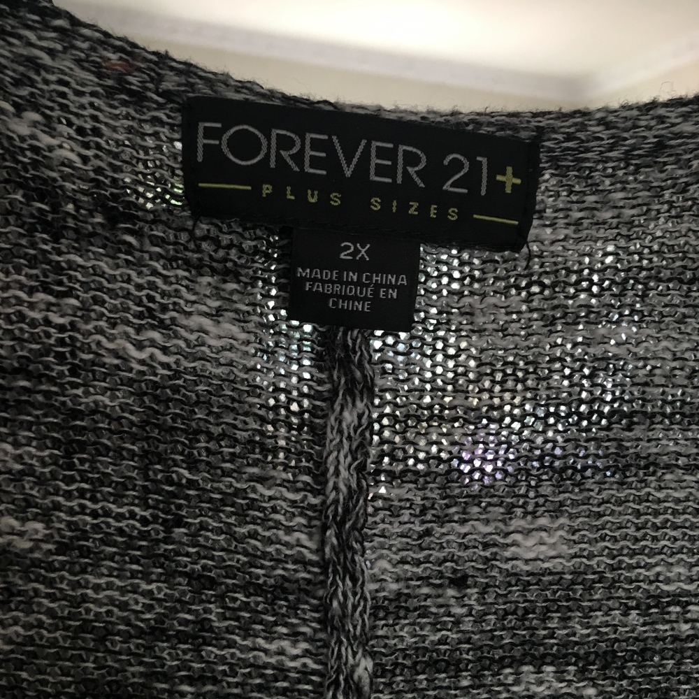 Cardigan - Picture 4 of 4